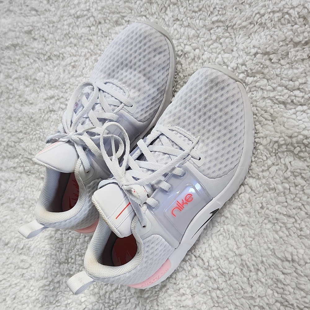 Nike Renew In-Season TR 10 women's training sneakers